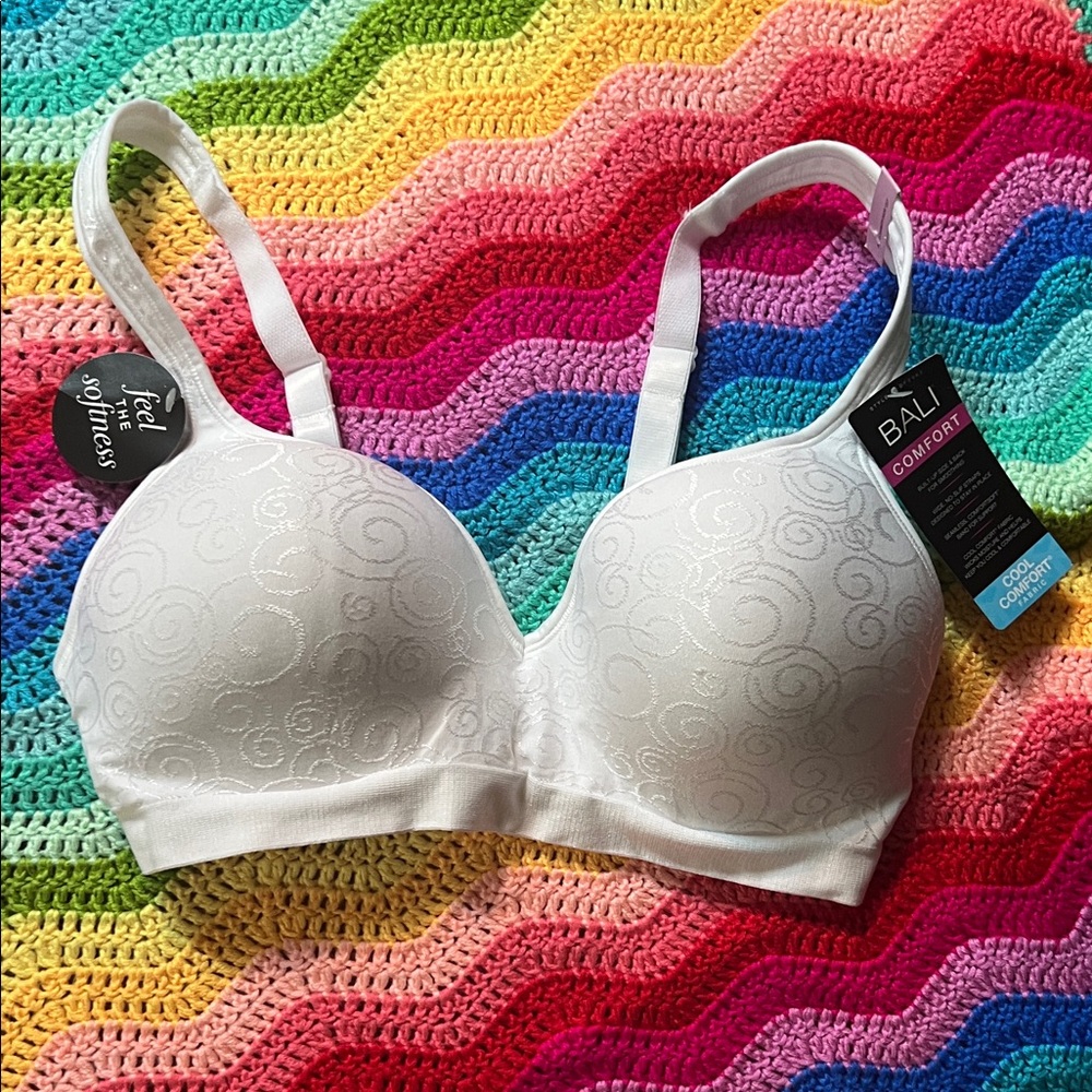 Bali Women's White‎ Swirl Pattern Bra 34D NWT
